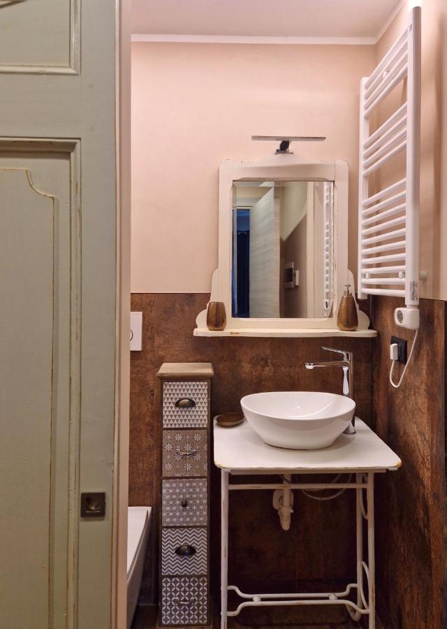 Mister Barolo Apartments Langhe Новелло Экстерьер фото
