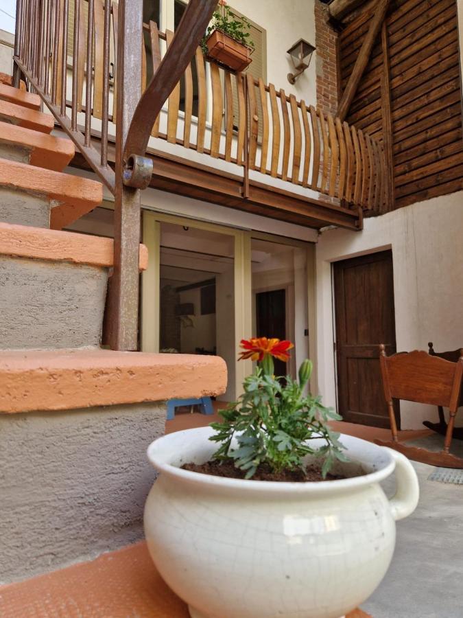 Mister Barolo Apartments Langhe Новелло Экстерьер фото