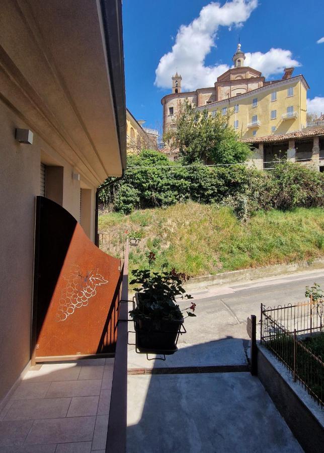 Mister Barolo Apartments Langhe Новелло Экстерьер фото