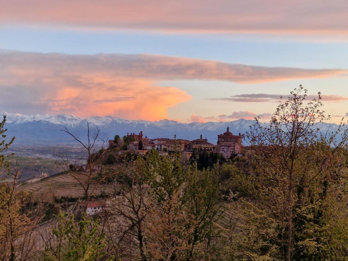 Mister Barolo Apartments Langhe Новелло Экстерьер фото